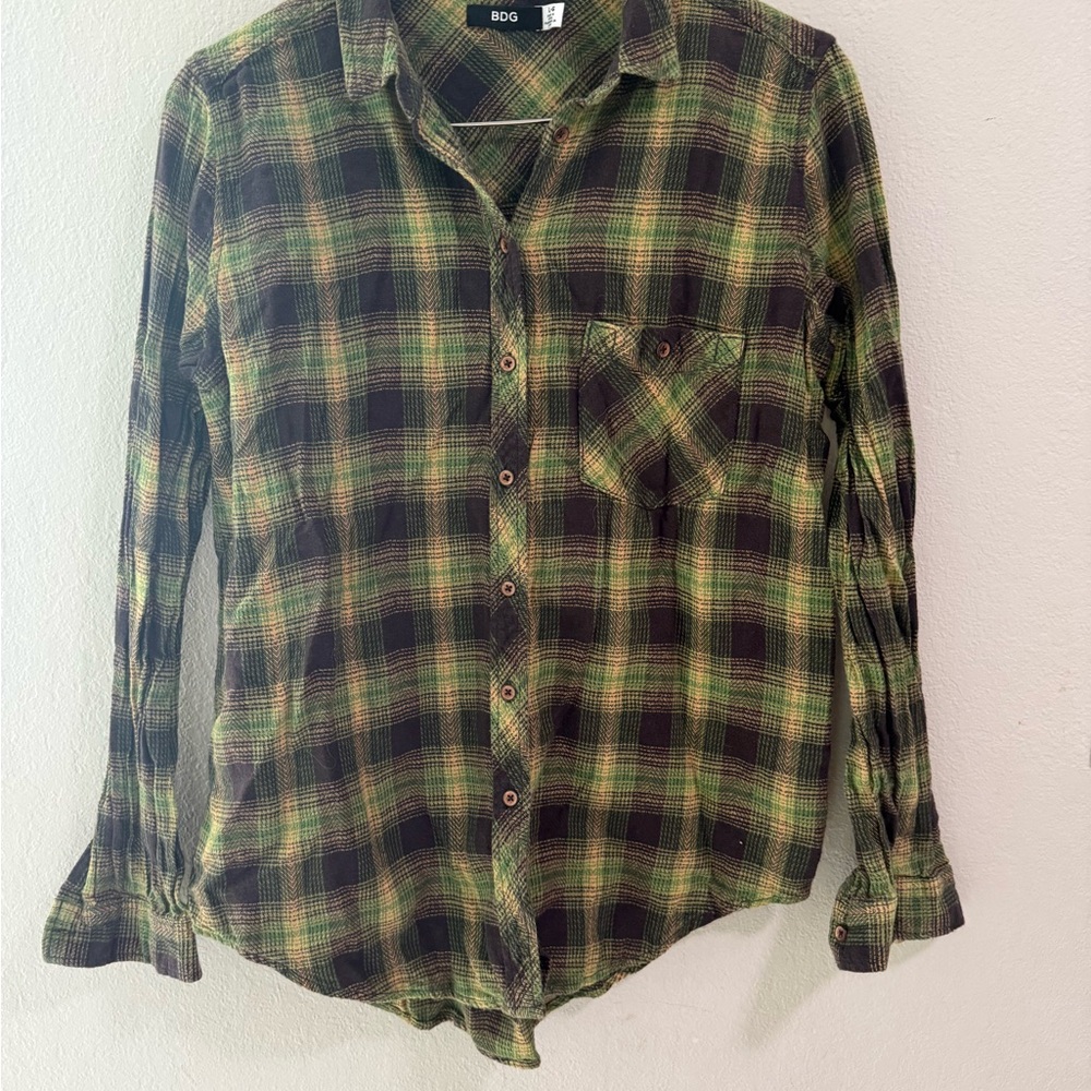 BDG Men's Casual Green and Black Plaid Shirt